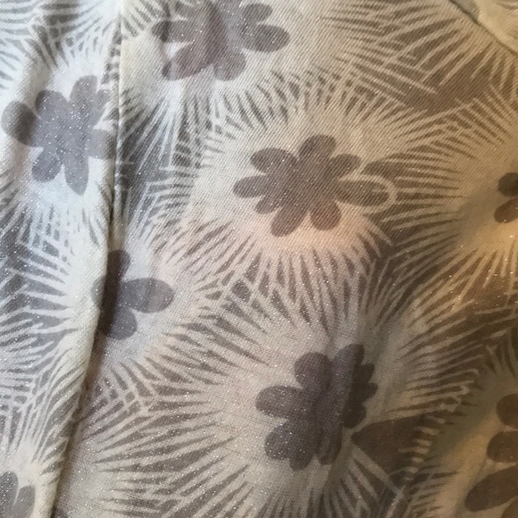 White and grey MJ blouse - Picture 5 of 8